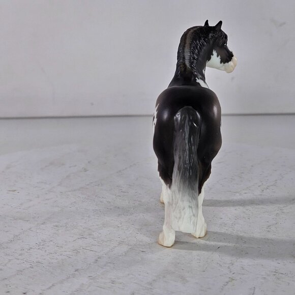 Breyer NEW Shindig Breyerfest 2025 Giorgio Pinto Online Stablemate Model Horse - Picture 7 of 8